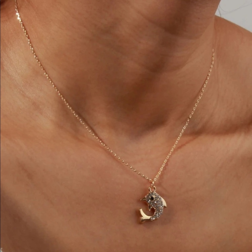 🐬A Mermaid’s Best Friend Dolphin charm necklace - Picture 2 of 4